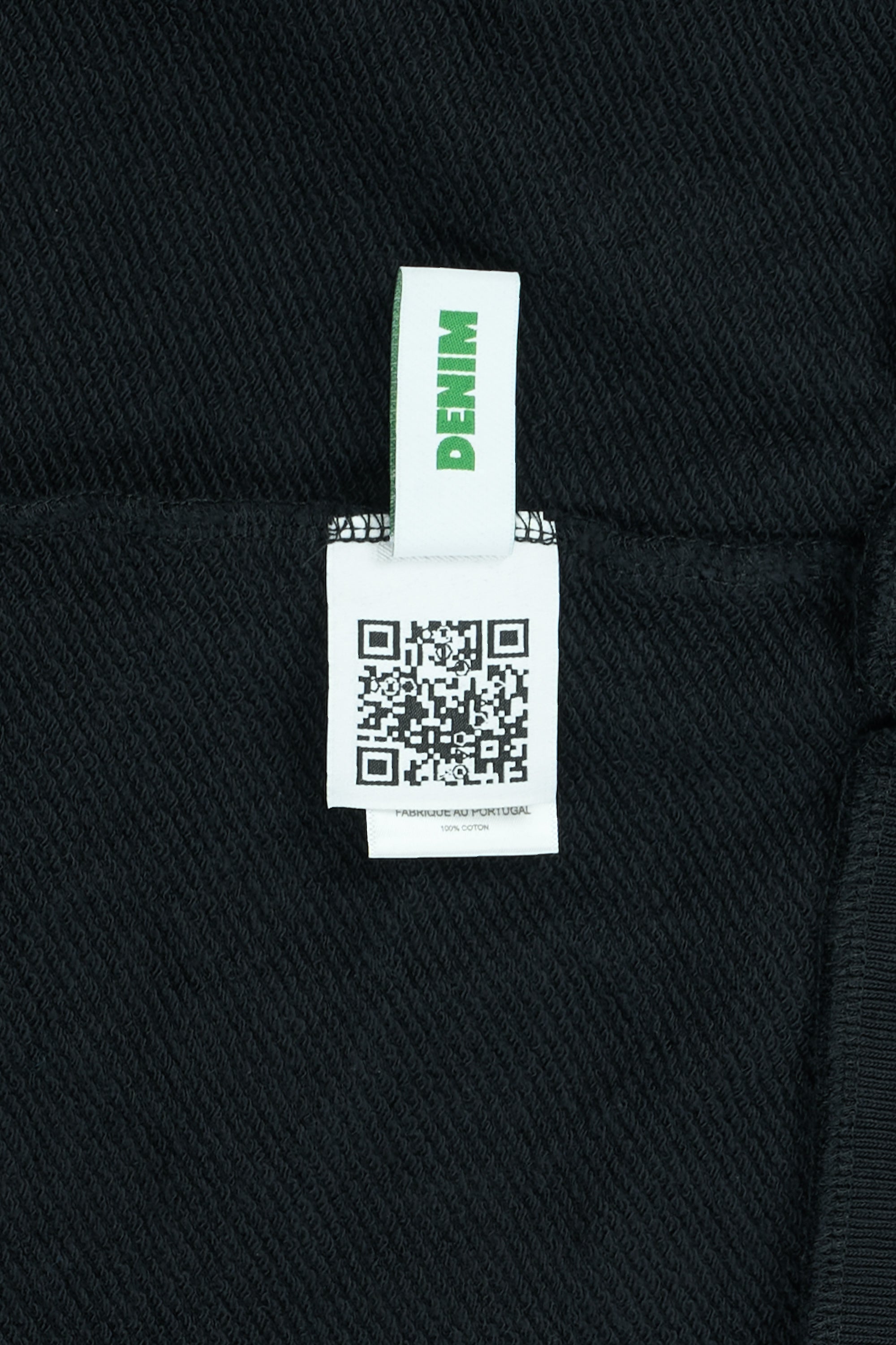 Mono Wreath Hoodie Black