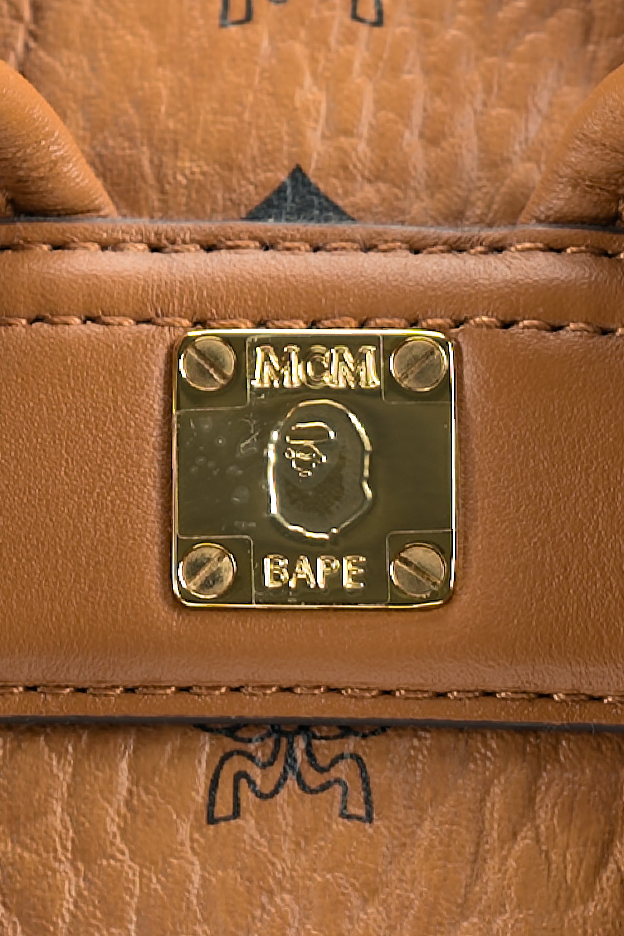 Shark Stark Backpack Viseto Cognac